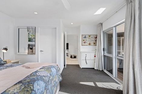 Photo of property in 102a Esplanade, Sumner, Christchurch, 8081