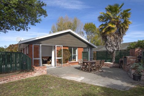 Photo of property in 120 Lake Terrace Road, Burwood, Christchurch, 8061