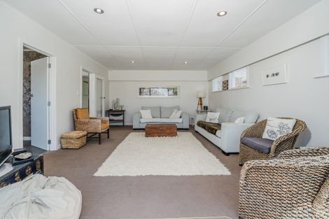 Photo of property in 1/237 Hepburn Road, Glendene, Auckland, 0602