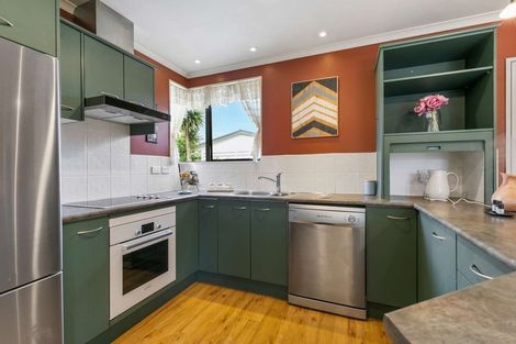 Photo of property in 9a Grassways Avenue, Pakuranga, Auckland, 2010