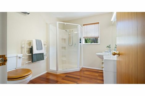 Photo of property in 8 Parkham Drive, Burnside, Christchurch, 8053