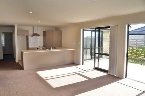 Photo of property in 48 Ocean View Rise, Ruakaka, 0116