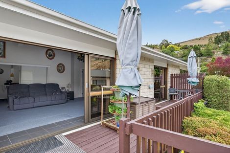 Photo of property in 16 Paisley Place, Roxburgh, 9500