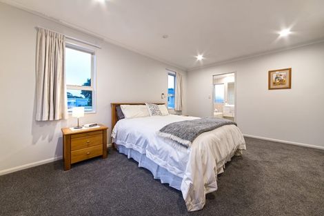 Photo of property in 52a Takutai Avenue, Half Moon Bay, Auckland, 2012