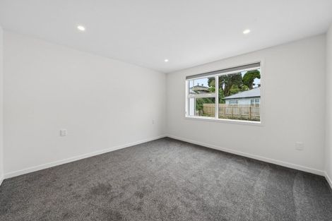 Photo of property in 1/5 Tawa Terrace, Tawa, Wellington, 5028