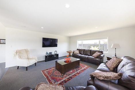 Photo of property in 2 Morocco Terrace, Kelvin Grove, Palmerston North, 4414