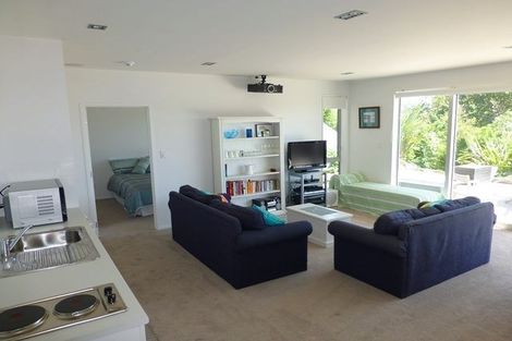 Photo of property in 10 Claude Road, Stanmore Bay, Whangaparaoa, 0932