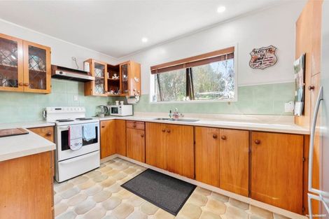 Photo of property in 102 Marina View Drive, West Harbour, Auckland, 0618