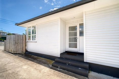 Photo of property in 6 Kotahi Road, Mount Wellington, Auckland, 1062