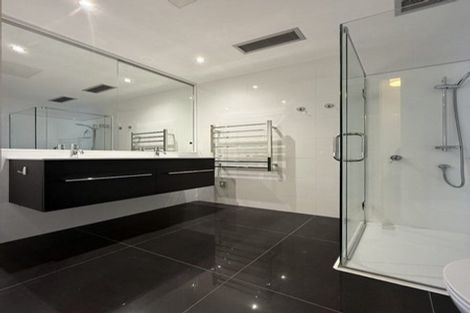 Photo of property in Waterloo Quay Apartments, 211/28 Waterloo Quay, Pipitea, Wellington, 6011