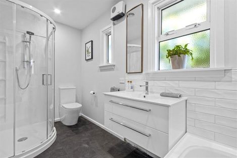 Photo of property in 24 Flower Street, Bryndwr, Christchurch, 8053