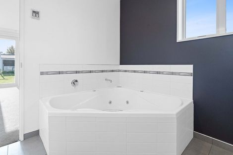 Photo of property in 13 Sheridan Drive, Rolleston, 7614