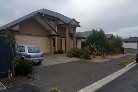 Photo of property in 11 Foresters Crescent, Parklands, Christchurch, 8083