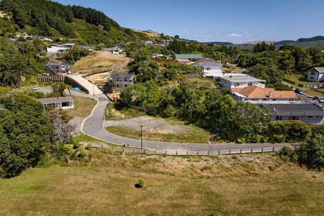 Photo of property in 1 Te Ara Kohuhu, Tawa, Wellington, 5028