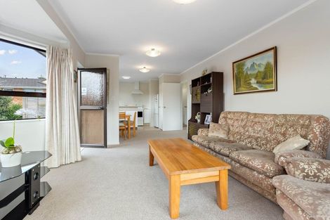 Photo of property in 2/54 Nikau Street, New Lynn, Auckland, 0600