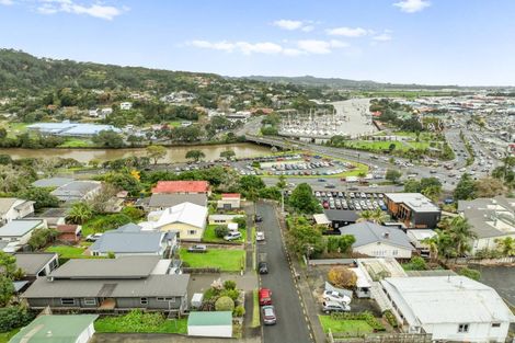 Photo of property in 1 Seaview Road, Whangarei, 0110