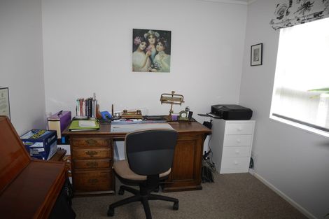 Photo of property in 38 Rosewood Place, Paraparaumu, 5032
