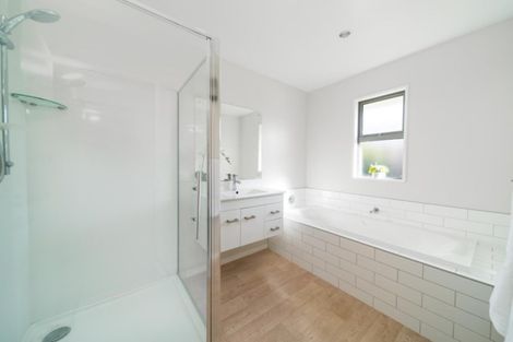 Photo of property in 15 Judge And Jury Drive, Lake Hayes, Queenstown, 9304