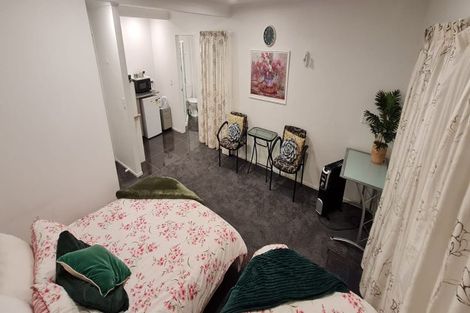 Photo of property in 31 Amesbury Drive, Churton Park, Wellington, 6037