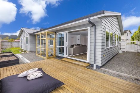 Photo of property in 10 Fire Station Lane, Trentham, Upper Hutt, 5018