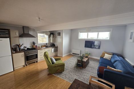 Photo of property in 32 Todman Street, Brooklyn, Wellington, 6021