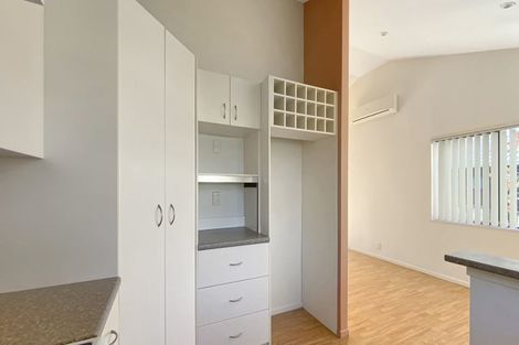 Photo of property in 4/390 West Coast Road, Glen Eden, Auckland, 0602