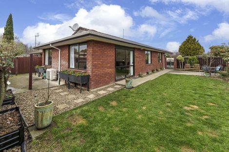 Photo of property in 1/25 La Perouse Place, Northcote, Christchurch, 8052