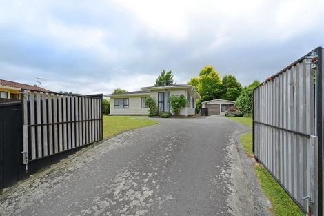 Photo of property in 12 Delaware Grove, Totara Park, Upper Hutt, 5018