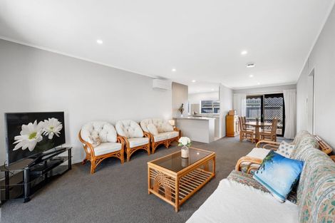 Photo of property in 1/78 Prince Regent Drive, Half Moon Bay, Auckland, 2012