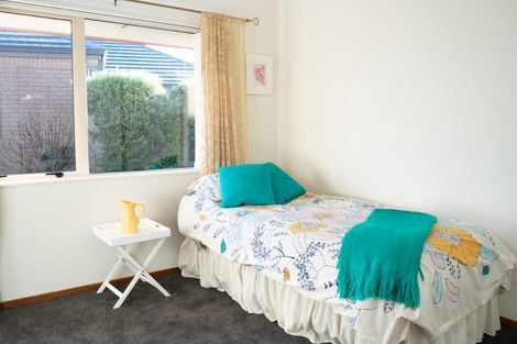 Photo of property in 21 Highcrest Heights, Westmorland, Christchurch, 8025