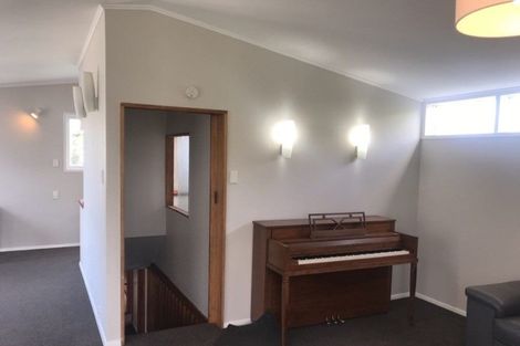 Photo of property in 34 Grove Road, Kelburn, Wellington, 6012