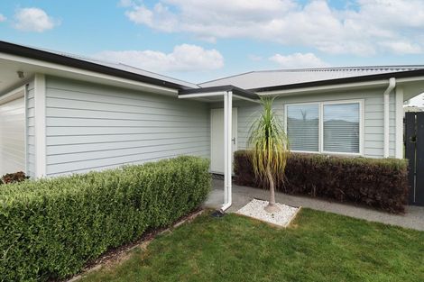 Photo of property in 3 Austin Reid Avenue, Carterton, 5713