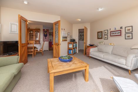 Photo of property in 2 Pentavon Lane, Avonhead, Christchurch, 8042