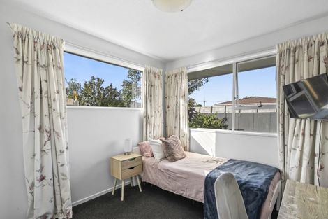 Photo of property in 2/8 Applewood Place, Casebrook, Christchurch, 8051