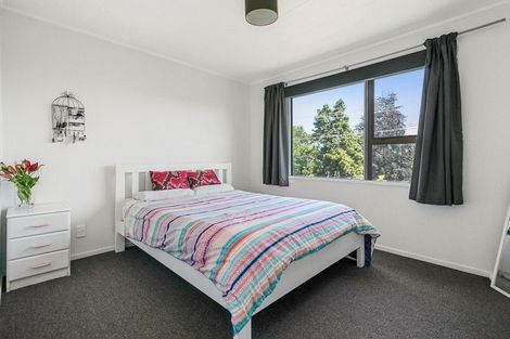 Photo of property in 2/17 Sunnyside Road, Sunnyvale, Auckland, 0612