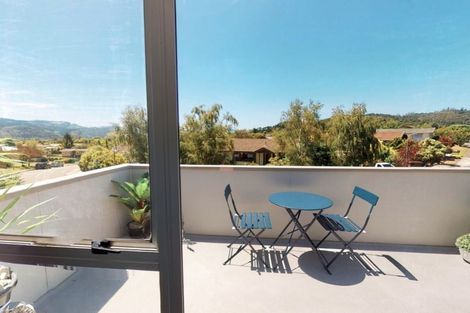 Photo of property in 77 Sunbrae Drive, Silverstream, Upper Hutt, 5019