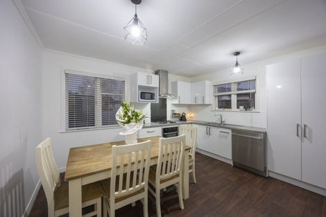 Photo of property in 17 Winchester Street, Awapuni, Palmerston North, 4412
