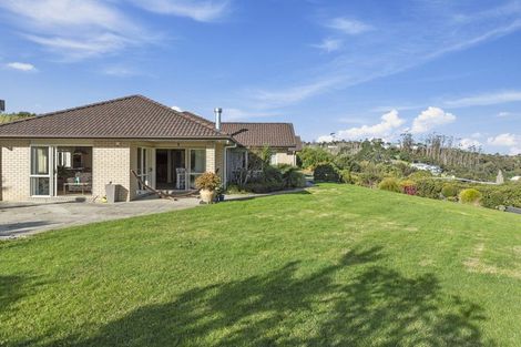 Photo of property in 15 Matheson Road, Red Beach, 0932