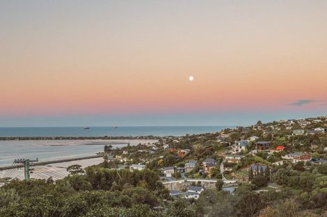 Photo of property in 94 Mount Pleasant Road, Mount Pleasant, Christchurch, 8081