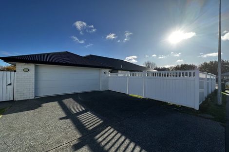 Photo of property in 88 Sarabande Avenue, Redwood, Christchurch, 8051