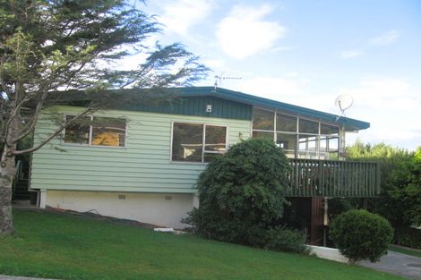 Photo of property in 4 Turriff Crescent, Tawa, Wellington, 5028