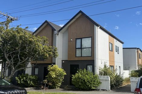 Photo of property in 3/2c Walsall Street, Avondale, Auckland, 1026