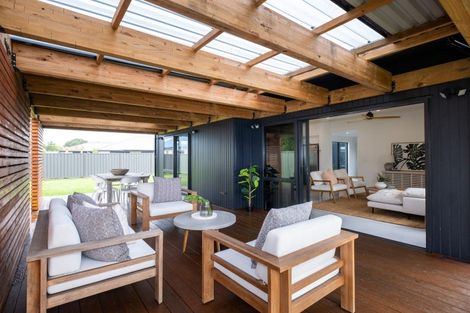 Photo of property in 19 Read Crescent, Clive, 4102