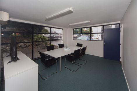 Photo of property in 11 Central Park Drive, Te Atatu South, Auckland, 0610