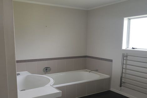 Photo of property in 9 Harbour Crest Drive, Waiuku, 2123