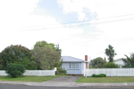 Photo of property in 9 Lewis Road, Pakuranga, Auckland, 2010