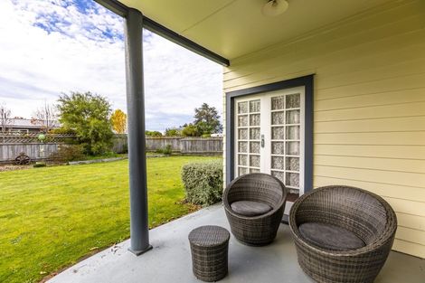 Photo of property in 16 Goodger Street, Waipukurau, 4200