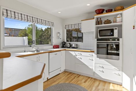 Photo of property in 26 Aubrey Crescent, Rainbow Point, Taupo, 3330