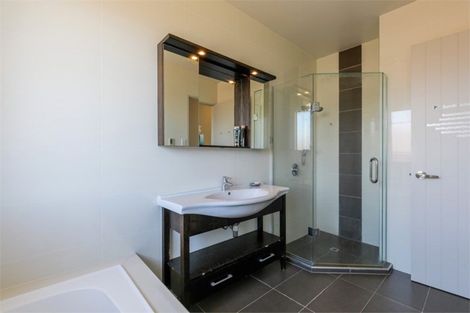 Photo of property in 31 Cricklade Terrace, Windsor Park, Auckland, 0632