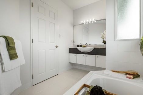 Photo of property in 1/137 Nile Road, Milford, Auckland, 0620